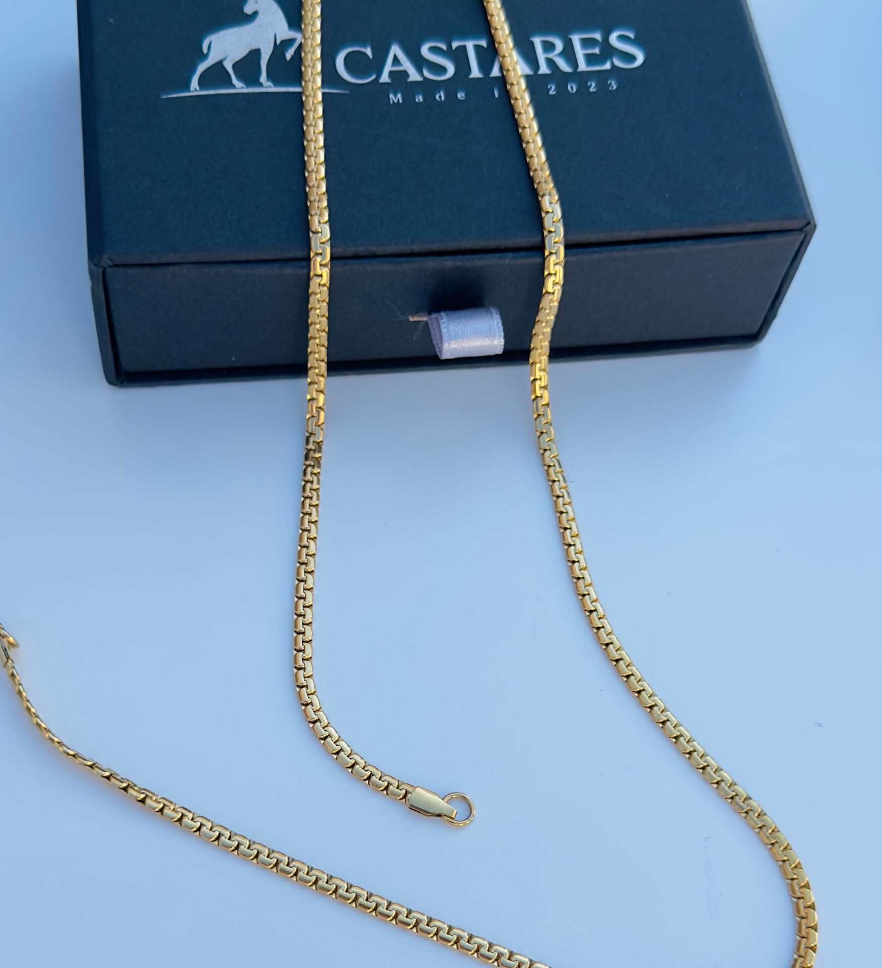 Efsane Hyper Gold Çelik Kolye – Zarafetin ve Kalitenin Buluştuğu Nokta