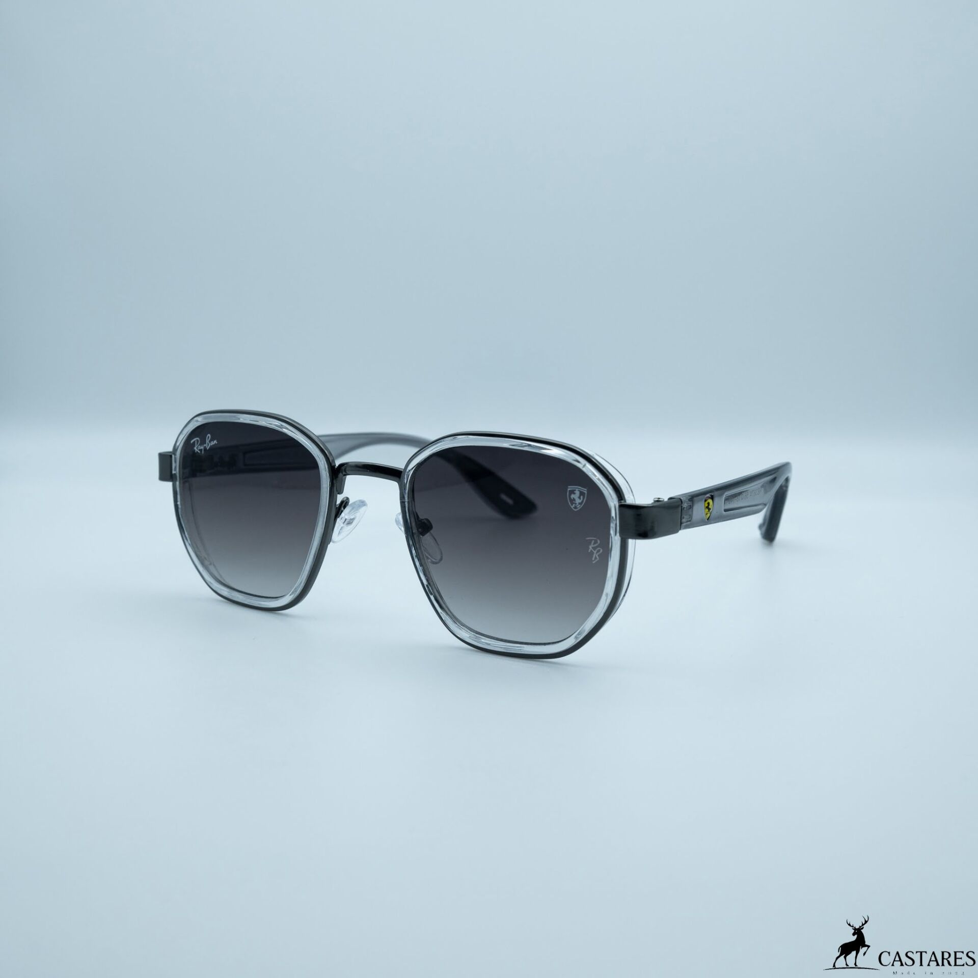 Şeffaf Rayban Ferrari UV400 Korumalı Gözlük - Şık ve Kaliteli Tasarım